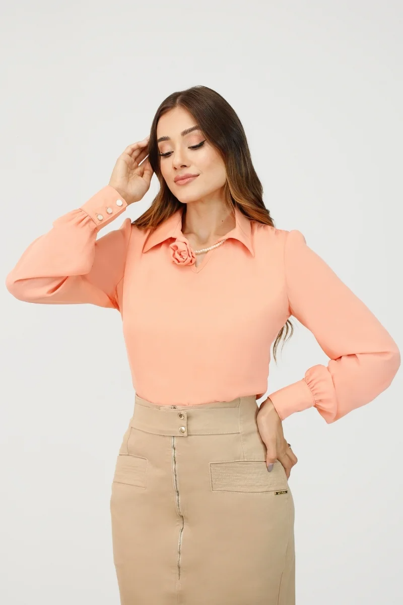 Blusa Hanna com colar de Perolas